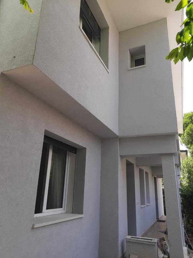 Spazioso In Casa Singola Con Giardino Apartment *